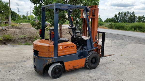 ขายด่วนรถยก TOYOTA 5FGยก1.5ตันเสาสูง3เมตรสไลย์ได้รถนอกนำเข้ายังไม่เคยใช้งานในเมืองไทยเลย=รุ่นใหม่ขายถูกๆๆ