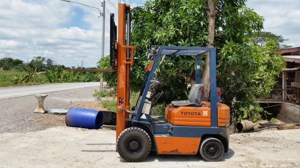 ขายด่วนรถยก TOYOTA 5FGยก1.5ตันเสาสูง3เมตรสไลย์ได้รถนอกนำเข้ายังไม่เคยใช้งานในเมืองไทยเลย=รุ่นใหม่ขายถูกๆๆ