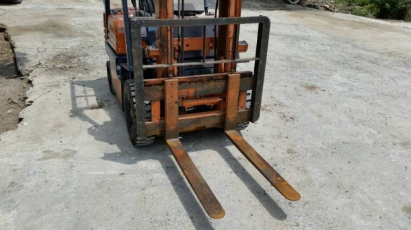 ขายด่วนรถยก TOYOTA 5FGยก1.5ตันเสาสูง3เมตรสไลย์ได้รถนอกนำเข้ายังไม่เคยใช้งานในเมืองไทยเลย=รุ่นใหม่ขายถูกๆๆ