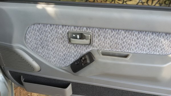 วางมัดจำแล้วครับ พี่น้องจาก อ เมืองสลวง ISUZU DARGON puwer tubo slx รถปี1999 ชื่อตรงเล่ม เจ้าของขายเองครับ เครื่องดี  แคสซีสวย ช่วงล่างแน่นปึก  แอร์เย็นหนาว รูปทรงสวยงาม ทะเบียนไม่ขาด  เอกสารพร้อมโอน  รีบหน่อยนะ ช้าอดได้รถ