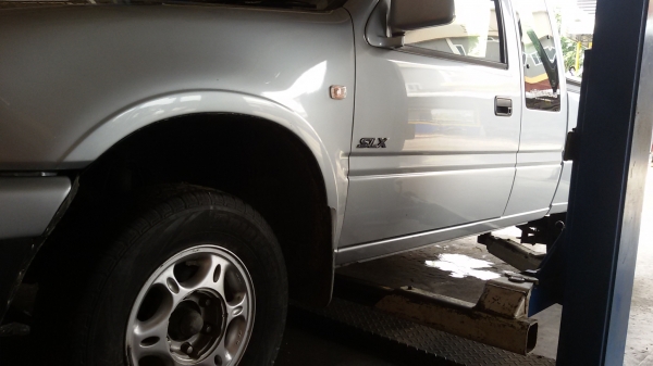 วางมัดจำแล้วครับ พี่น้องจาก อ เมืองสลวง ISUZU DARGON puwer tubo slx รถปี1999 ชื่อตรงเล่ม เจ้าของขายเองครับ เครื่องดี  แคสซีสวย ช่วงล่างแน่นปึก  แอร์เย็นหนาว รูปทรงสวยงาม ทะเบียนไม่ขาด  เอกสารพร้อมโอน  รีบหน่อยนะ ช้าอดได้รถ