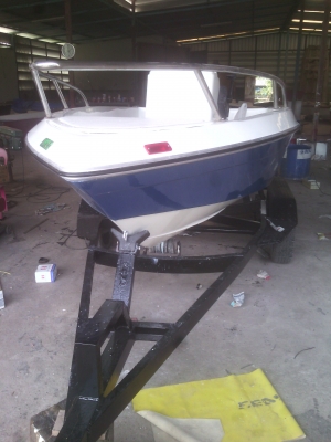 เรือสิบหกฟุต