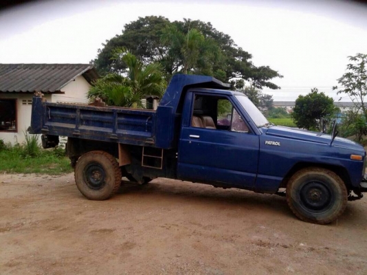 ขายรถดั้มNISSAN PATROL มีทะเบียนเอกสารพร้อมโอน