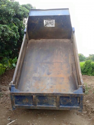 ขายรถดั้มNISSAN PATROL มีทะเบียนเอกสารพร้อมโอน