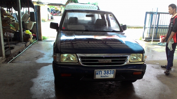 ขายอดีตรถหลวง ยี่ห้ออีซูซุ  ปี97สภาพสวยมาก ราคาถูก