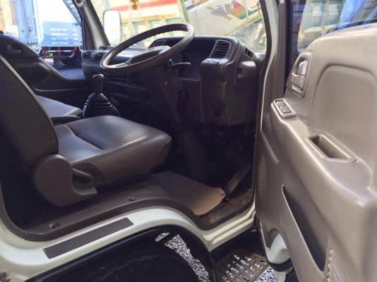 ขายรถบรรทุก 4 ล้อ รุ่น NKR เครื่อง 100 แรง มีพวงมาลัยเพาเวอร์ แอร์เย็น กระจกไฟฟ้า