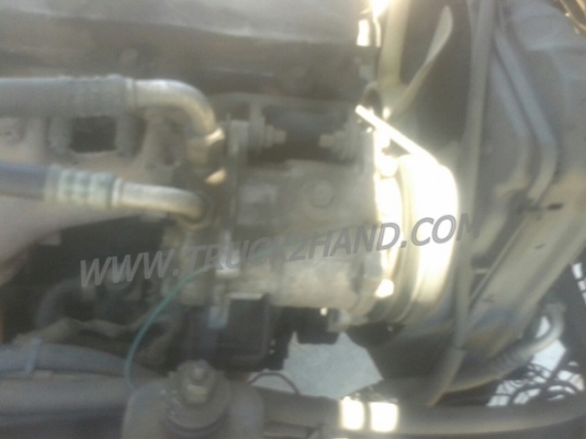 ISUZU  NPR  6 ล้อ  บรรทุกตู้เย็น  120  แรงม้า ตู้ 3 ประตู