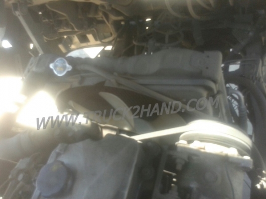 ISUZU  NPR  6 ล้อ  บรรทุกตู้เย็น  120  แรงม้า ตู้ 3 ประตู