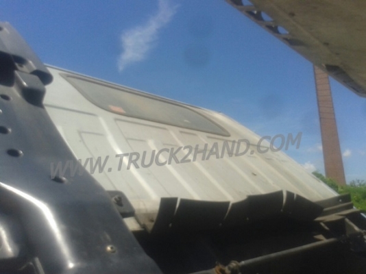 ISUZU  NPR  6 ล้อ  บรรทุกตู้เย็น  120  แรงม้า ตู้ 3 ประตู