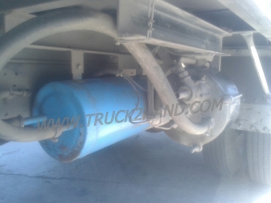 ISUZU  NPR  6 ล้อ  บรรทุกตู้เย็น  120  แรงม้า ตู้ 3 ประตู