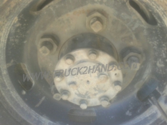 ISUZU  NPR  6 ล้อ  บรรทุกตู้เย็น  120  แรงม้า ตู้ 3 ประตู