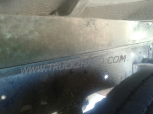 ISUZU  NPR  6 ล้อ  บรรทุกตู้เย็น  120  แรงม้า ตู้ 3 ประตู