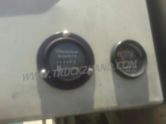 ISUZU  NPR  6 ล้อ  บรรทุกตู้เย็น  120  แรงม้า ตู้ 3 ประตู