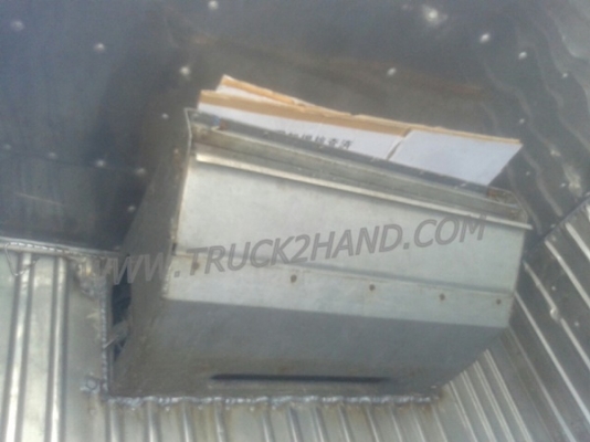 ISUZU  NPR  6 ล้อ  บรรทุกตู้เย็น  120  แรงม้า ตู้ 3 ประตู