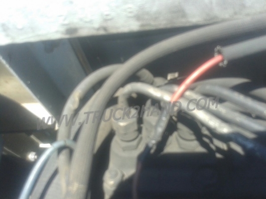 ISUZU  NPR  6 ล้อ  บรรทุกตู้เย็น  120  แรงม้า ตู้ 3 ประตู