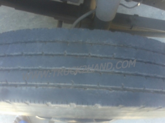 ISUZU  NPR  6 ล้อ  บรรทุกตู้เย็น  120  แรงม้า ตู้ 3 ประตู