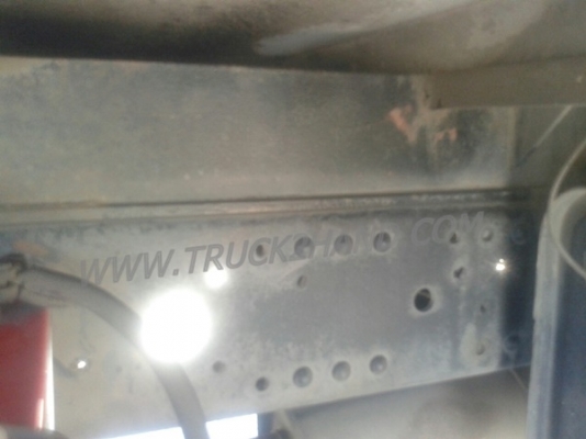 ISUZU  NPR  6 ล้อ  บรรทุกตู้เย็น  120  แรงม้า ตู้ 3 ประตู