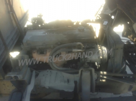 ISUZU  NPR  6 ล้อ  บรรทุกตู้เย็น  120  แรงม้า ตู้ 3 ประตู