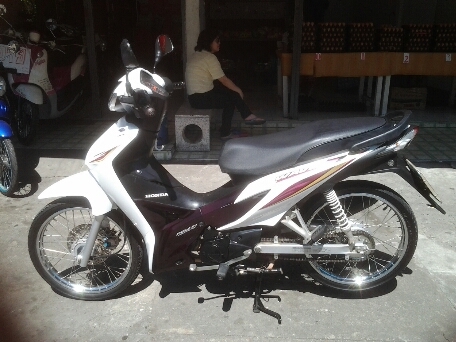 เวฟ110iตาทเท้าปี55