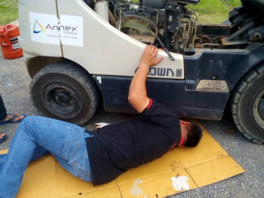 นาทีทองงงง CROWN Fork-Lift ติดแก๊ส LPG รับโหลด 2.5 ตัน สูง 3 เมตรกว่า ถ่ายของเหลวใหม่ ซื้อมือหนึ่งมา 7 แสนห้า