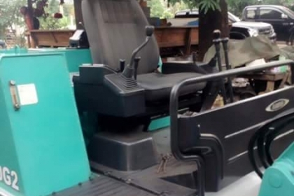 ขายรถขุดแบคโฮ SUMITOMO. Pc30 (คอนโทลสั้น. ปั๊มนิ้ว. แทรคเหล็ก) เครื่องแน่น. ปั๊มแรง. รถพร้อมใช้งาน ราคา  280,000 ต่อรองได้