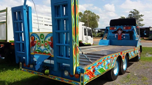 ขายเทรลเลอร์ขึ้นรถเกี่ยวข้าว เครื่อง165แรง สภาพพร้อมใช้งาน เอกสารพร้อมโอน โทร 090-8588220คุณนะ 093-3258446คุณบิว ID:narong498 หรือเข้าดูสินค้าอื่นๆได้ที่ www.truck.in.th/498 หรือเพจFacebook ณรงค์ ซื้อขายรถมือสอง (เว็บไซต์ส่วนตัว) หรือFacebook ตลาดรถมือสอง