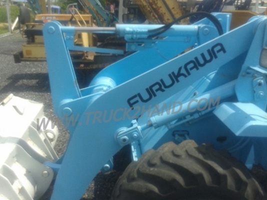 รถตักล้อยาง FURUKAWA