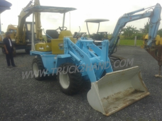 รถตักล้อยาง FURUKAWA