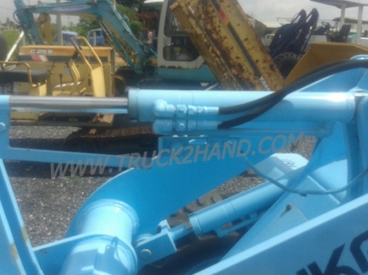 รถตักล้อยาง FURUKAWA