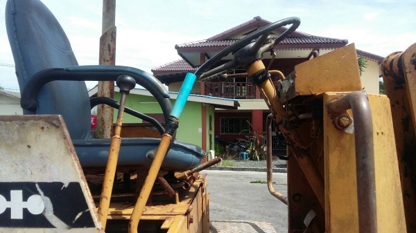 ต้องการขายรถตักล้อยางKomatsu  507
