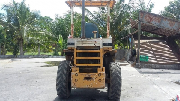 ต้องการขายรถตักล้อยางKomatsu  507