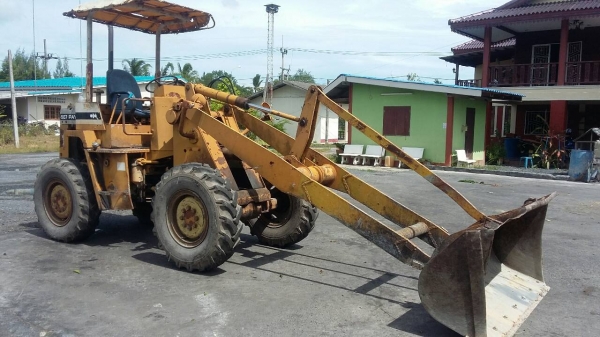 ต้องการขายรถตักล้อยางKomatsu  507