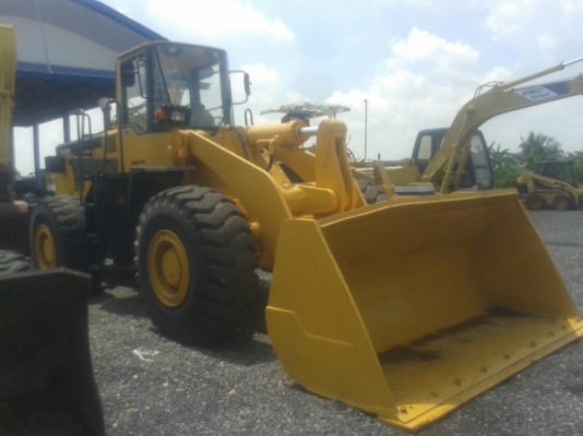 รถตักล้อยาง KOMATSU WA 450 รถตักล้อยาง KOMATSU WA 450