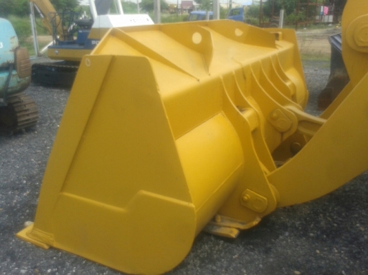 รถตักล้อยาง KOMATSU WA 450 รถตักล้อยาง KOMATSU WA 450