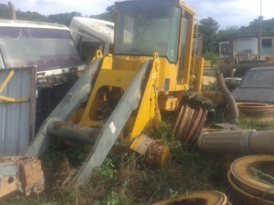 รถตักล้อยาง KOMATSU WA 450 รถตักล้อยาง KOMATSU WA 450