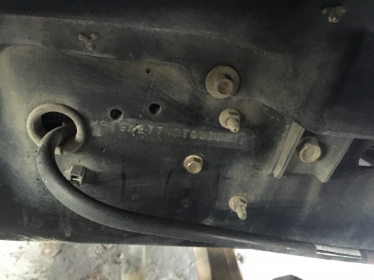 ขายดาวน์...10ล้อหัวลา..360แรง ปี56 รถสวย ไมล์203977กิโล..รถเดิมไม่มีชน ไม่แกะ