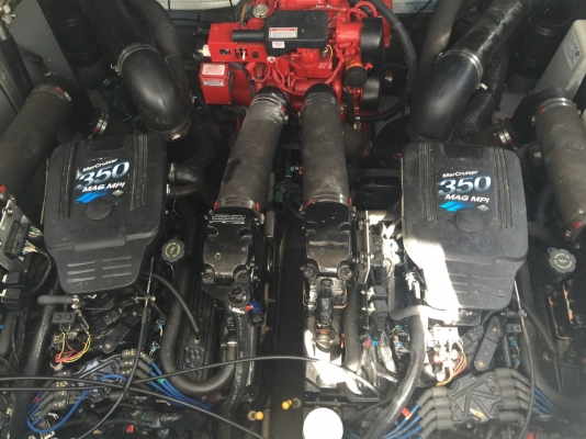 ลดราคา....ขายด่วน 03 Searay 320 Sundancer สภาพป้ายแดง by Xteam