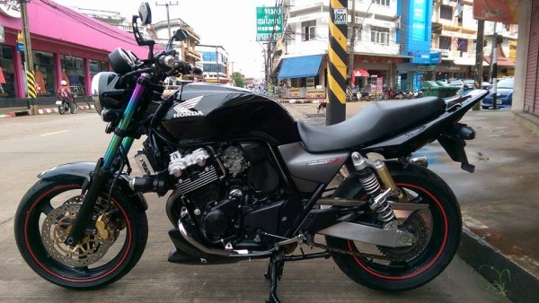 ขายคับ HONDA CB400 TECH3 ปี2005 กุณแจชิฟ สีสวย ท่อแต่งไทเทเนี่ยมทั้งเส้น โช๊คหน้าแต่ง ไฟตาเพชร ไฟสปอตไลท์คู๋ อกล่าง แฮนด์บาร์ กันล้ม กระจกแต่ง ยางหน้าหลังเต็ม อินวอยส์ สรรพสามิตร ราคา 97500 บาท ส่งได้ทั่วไทยคับ สนใจติดต่อ 081-0578282 FACEBOOK ชาญณรงค์ ป๊อ