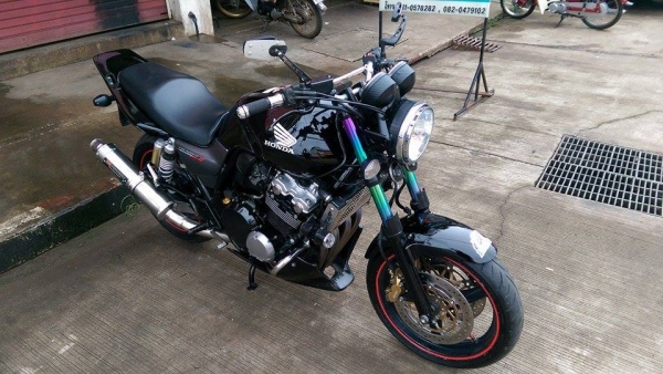 ขายคับ HONDA CB400 TECH3 ปี2005 กุณแจชิฟ สีสวย ท่อแต่งไทเทเนี่ยมทั้งเส้น โช๊คหน้าแต่ง ไฟตาเพชร ไฟสปอตไลท์คู๋ อกล่าง แฮนด์บาร์ กันล้ม กระจกแต่ง ยางหน้าหลังเต็ม อินวอยส์ สรรพสามิตร ราคา 97500 บาท ส่งได้ทั่วไทยคับ สนใจติดต่อ 081-0578282 FACEBOOK ชาญณรงค์ ป๊อ