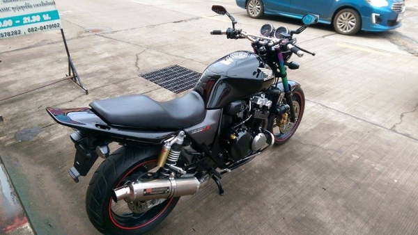 ขายคับ HONDA CB400 TECH3 ปี2005 กุณแจชิฟ สีสวย ท่อแต่งไทเทเนี่ยมทั้งเส้น โช๊คหน้าแต่ง ไฟตาเพชร ไฟสปอตไลท์คู๋ อกล่าง แฮนด์บาร์ กันล้ม กระจกแต่ง ยางหน้าหลังเต็ม อินวอยส์ สรรพสามิตร ราคา 97500 บาท ส่งได้ทั่วไทยคับ สนใจติดต่อ 081-0578282 FACEBOOK ชาญณรงค์ ป๊อ