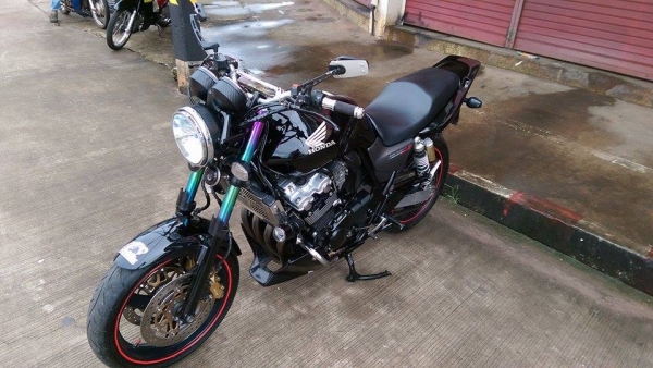 ขายคับ HONDA CB400 TECH3 ปี2005 กุณแจชิฟ สีสวย ท่อแต่งไทเทเนี่ยมทั้งเส้น โช๊คหน้าแต่ง ไฟตาเพชร ไฟสปอตไลท์คู๋ อกล่าง แฮนด์บาร์ กันล้ม กระจกแต่ง ยางหน้าหลังเต็ม อินวอยส์ สรรพสามิตร ราคา 97500 บาท ส่งได้ทั่วไทยคับ สนใจติดต่อ 081-0578282 FACEBOOK ชาญณรงค์ ป๊อ
