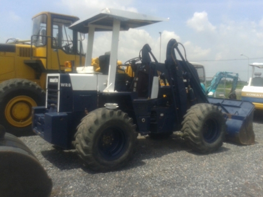 รถตักล้อยาง KOMATSU WR8 รถตักล้อยาง KOMATSU WR8