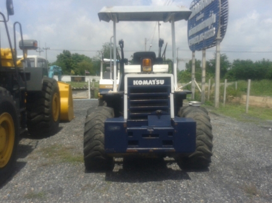 รถตักล้อยาง KOMATSU WR8 รถตักล้อยาง KOMATSU WR8