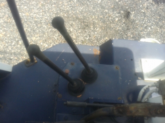 รถตักล้อยาง KOMATSU WR8 รถตักล้อยาง KOMATSU WR8