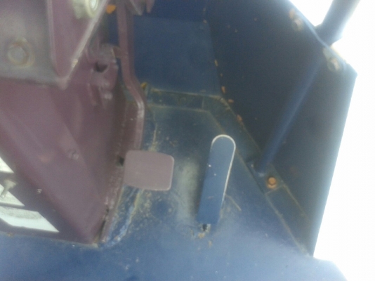 รถตักล้อยาง KOMATSU WR8 รถตักล้อยาง KOMATSU WR8