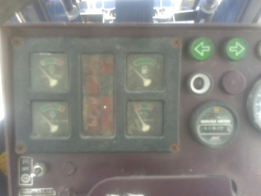 รถตักล้อยาง KOMATSU WR8 รถตักล้อยาง KOMATSU WR8