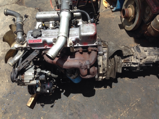 เครื่องนิสสันBD25 ฝาแดงพร้อมเกีย พร้อมเล่มครัชซี รับประกันเครื่องเกีย