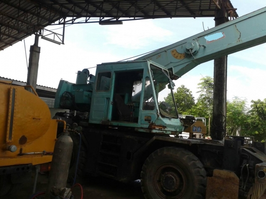 ขายรถเครน 4ล้อ TNADO 25ตัน รุ่น TR230E สภาพสวยพร้อมใช้ ราคาต่อรองได้ติดต่อได้ คุณ อ๊อฟ พิจิตร 086-737-9991