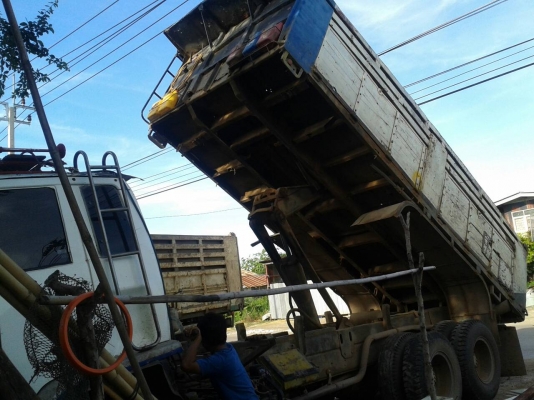 ขายรถ 10 ล้อ 2 เพลา ดั้ม  ISUZU ล๊อค 170 เบรคทิปฟี้ ราคา.670000 ต่อรอง สนใจโทรจองด่วน