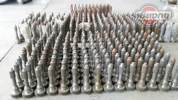 ปลายก้านเกียร์ 4 HINO F18 อย่ารอช้ารีบจัดกันด่วนๆเลยครับ